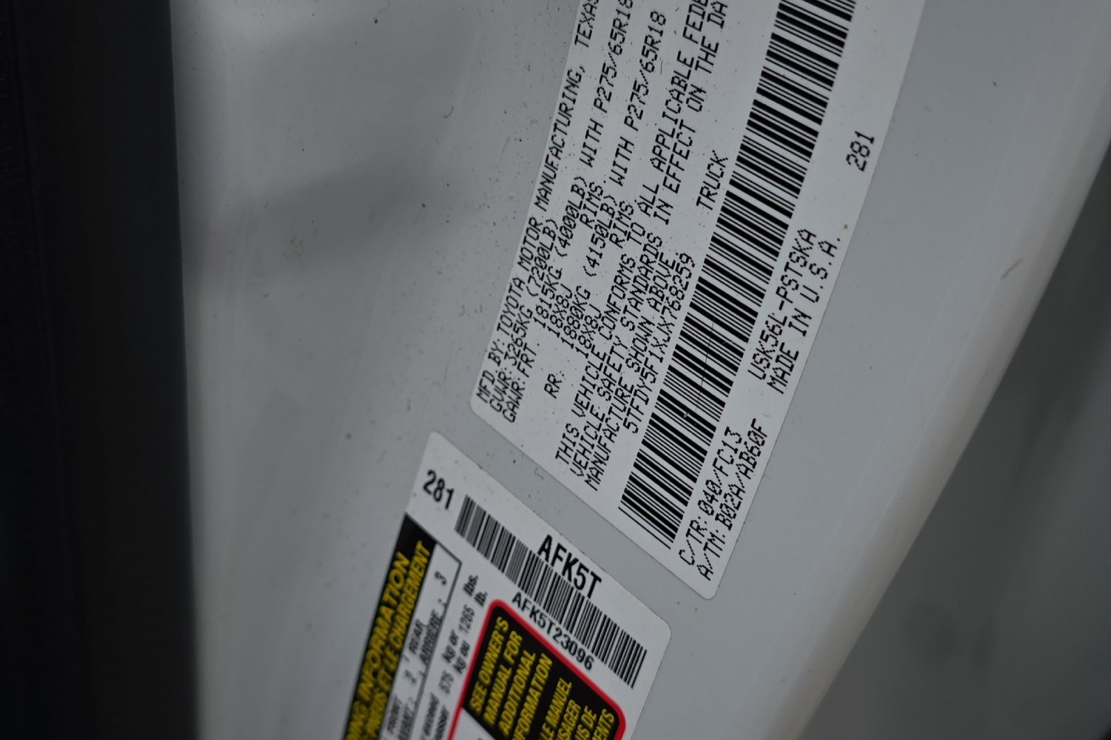 Used 2018 White Toyota SR5 image 20