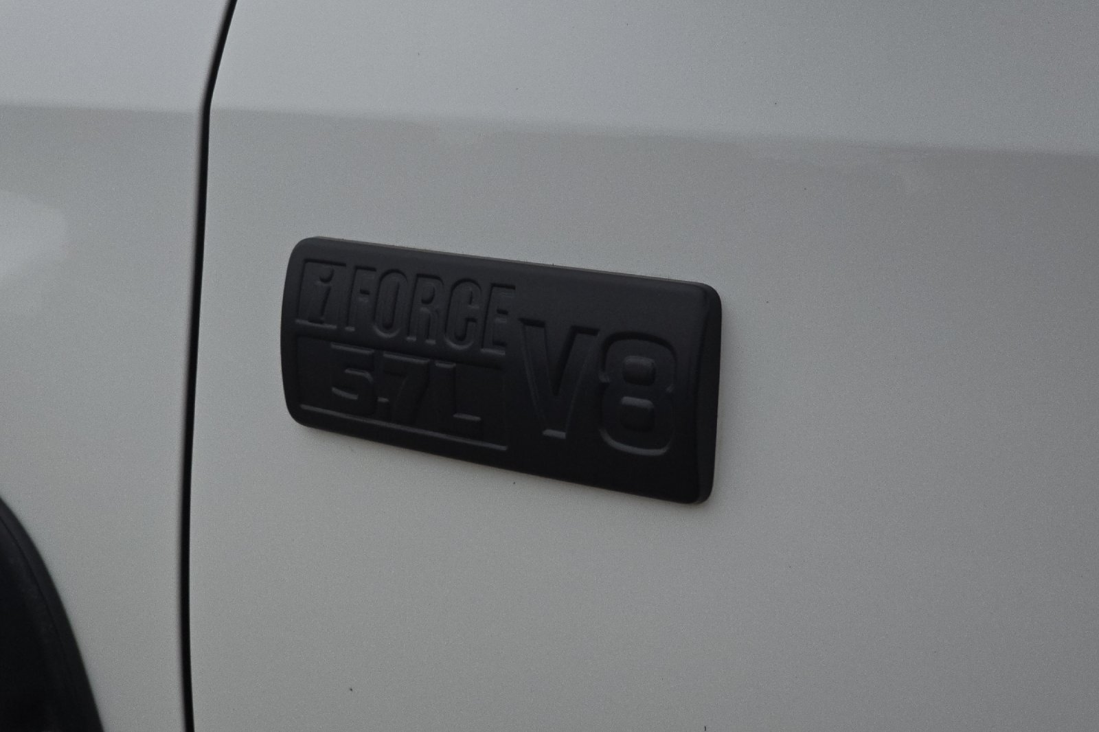 Used 2018 White Toyota SR5 image 18