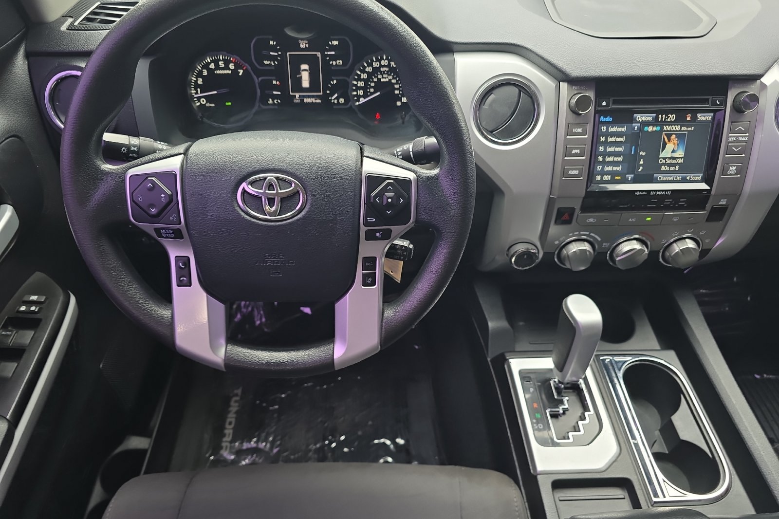 Used 2018 White Toyota SR5 image 11