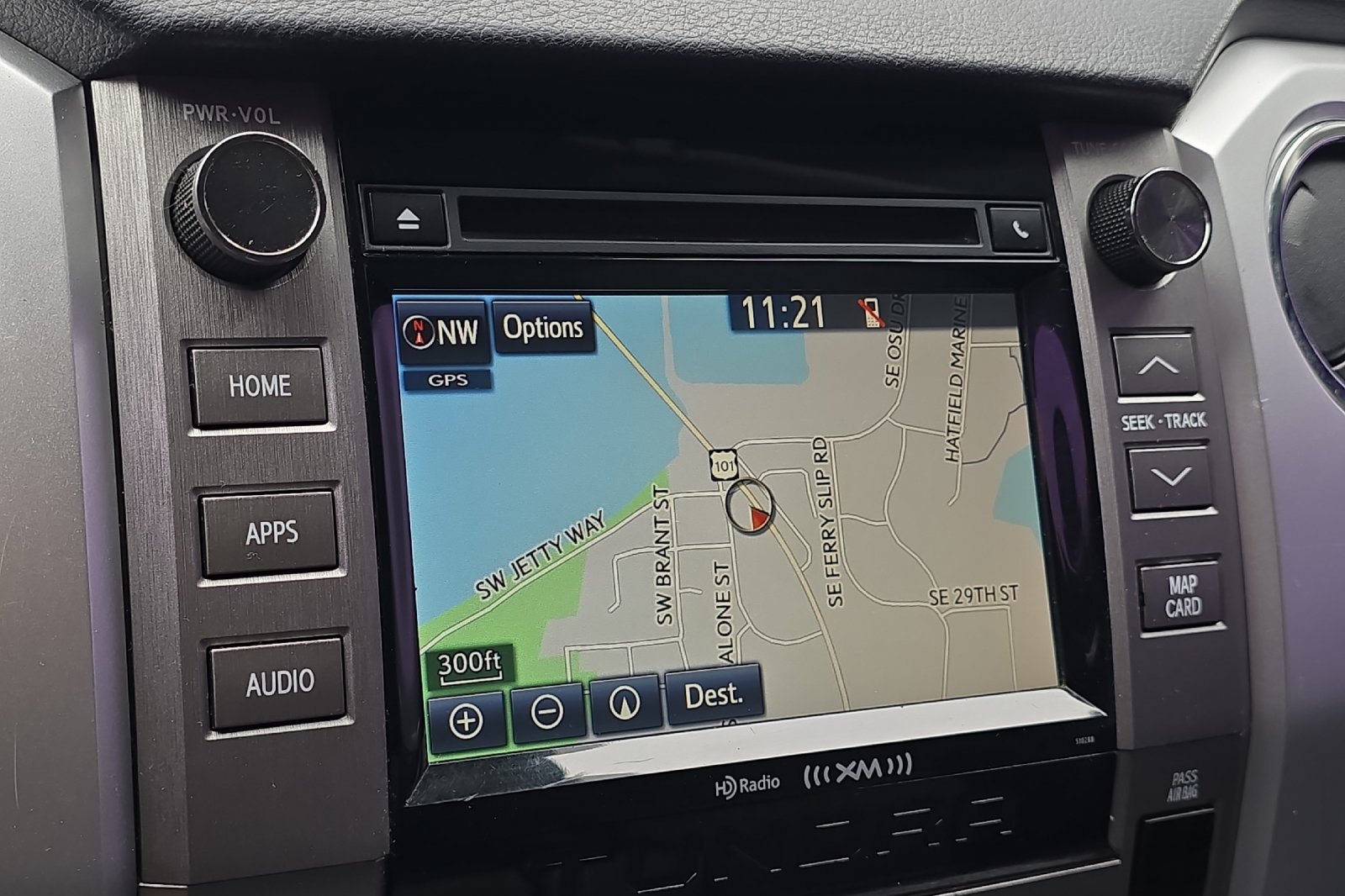 Used 2018 White Toyota SR5 image 15