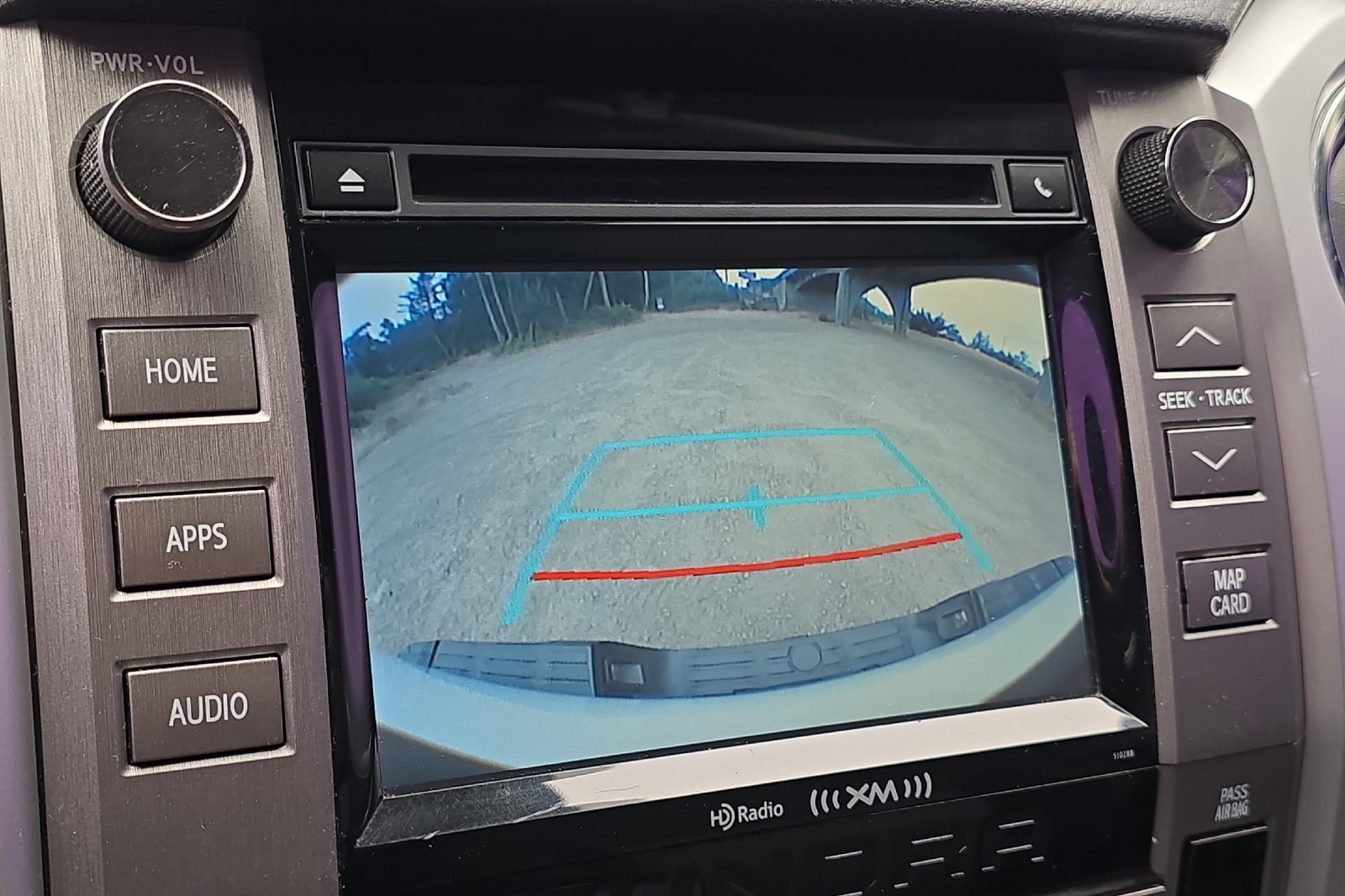 Used 2018 White Toyota SR5 image 16