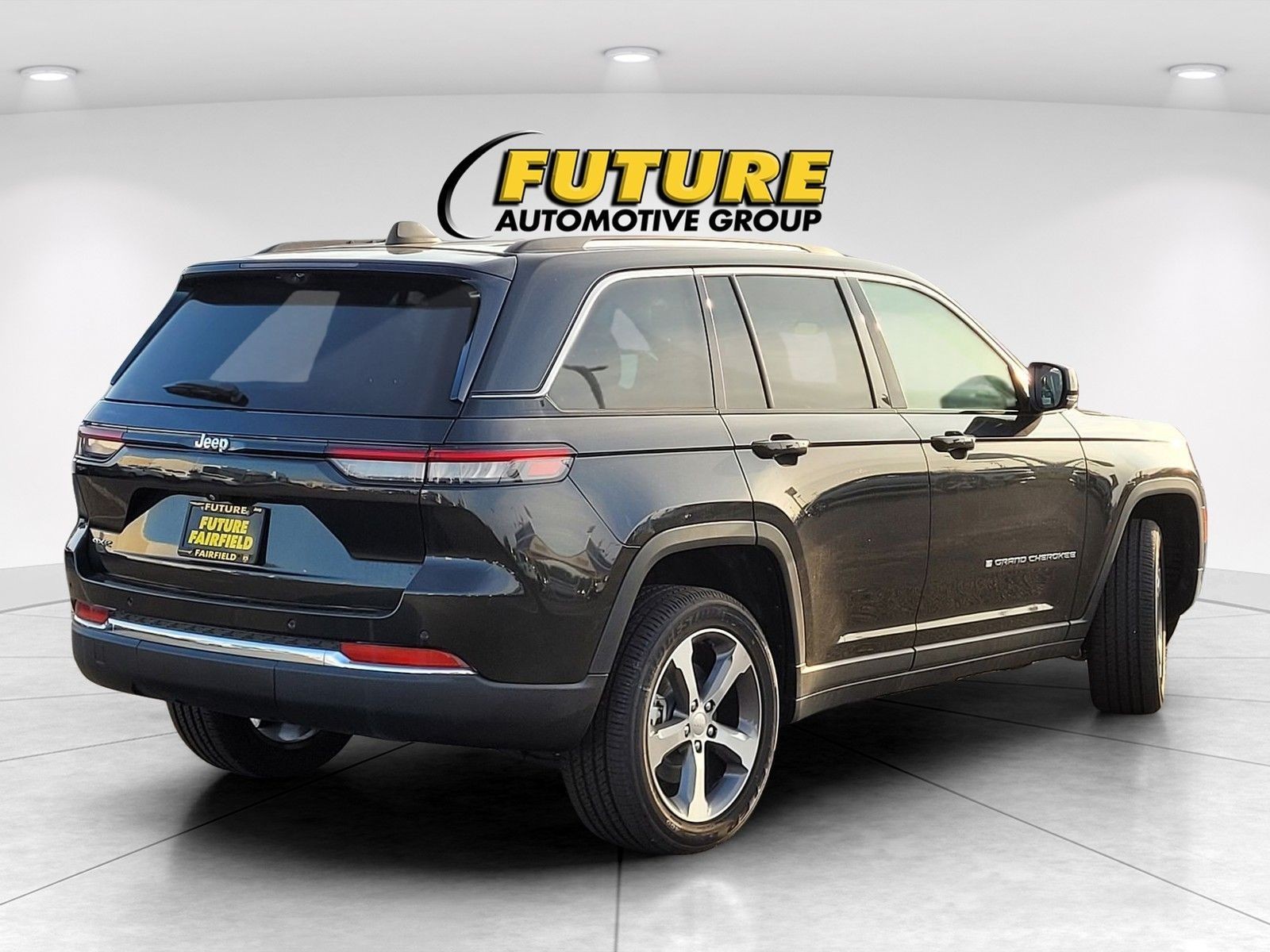 Used 2024  Jeep 4xe image 32