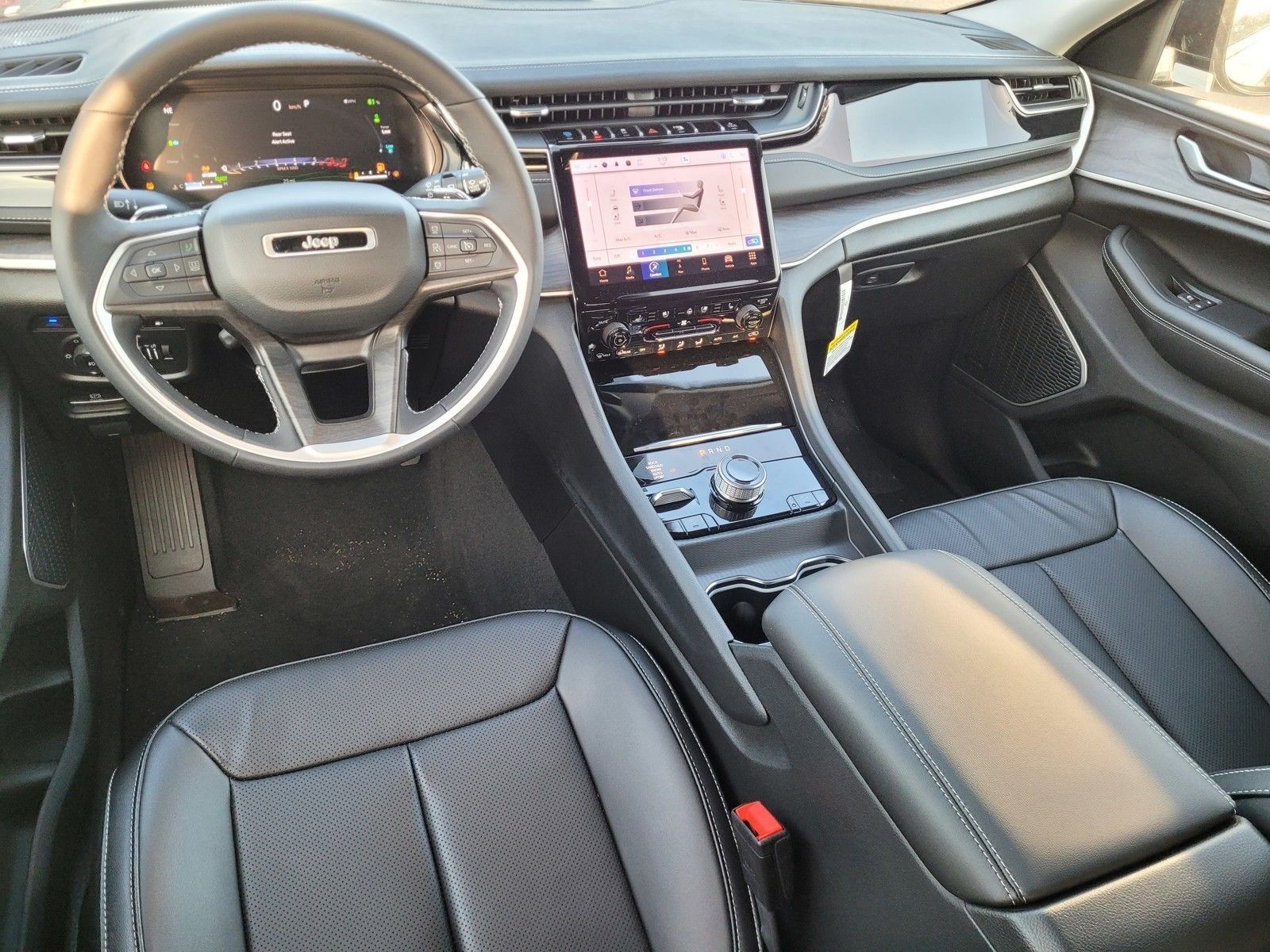 Used 2024  Jeep 4xe image 37