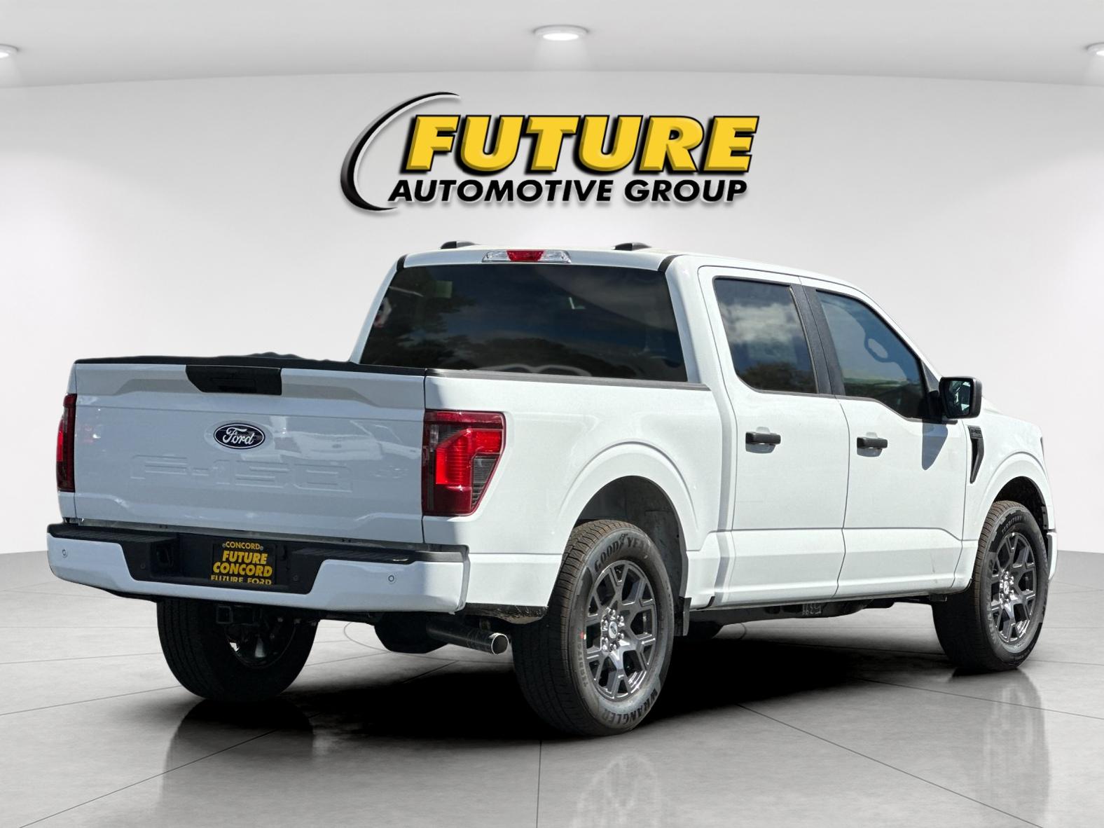 New 2026 Oxford White Ford STX® image 3