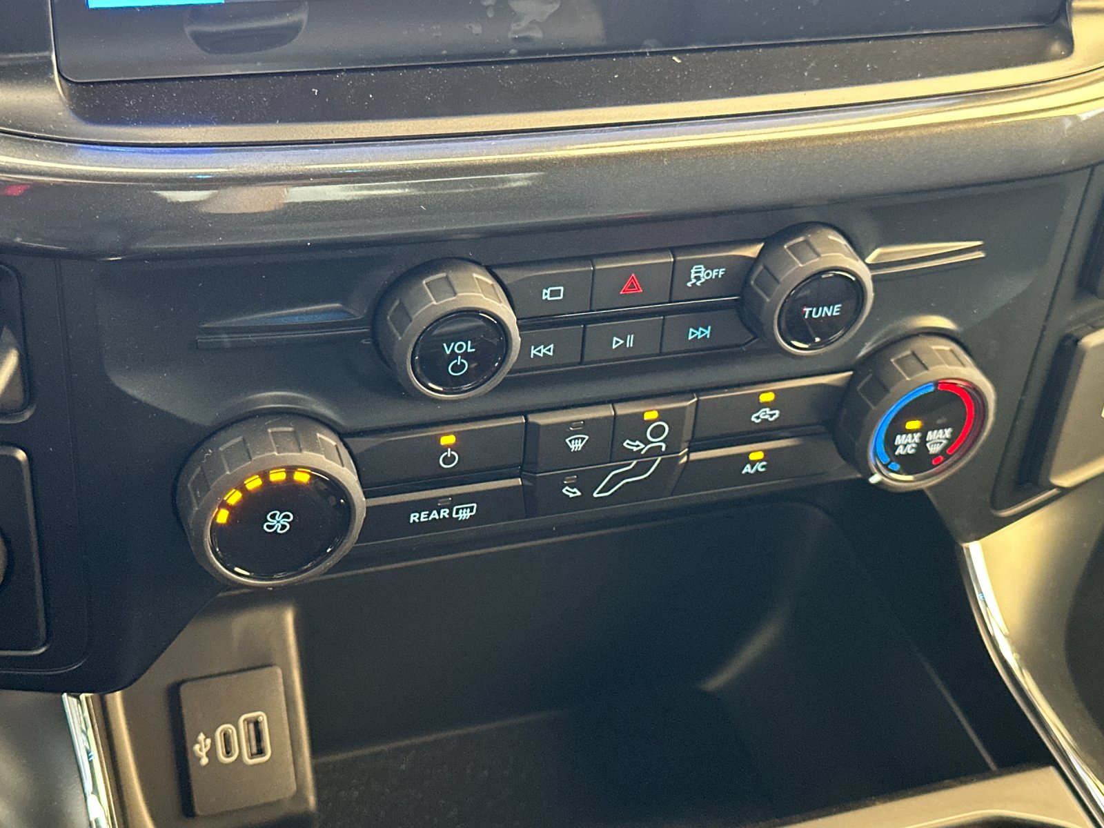 New 2026 Oxford White Ford STX® image 18