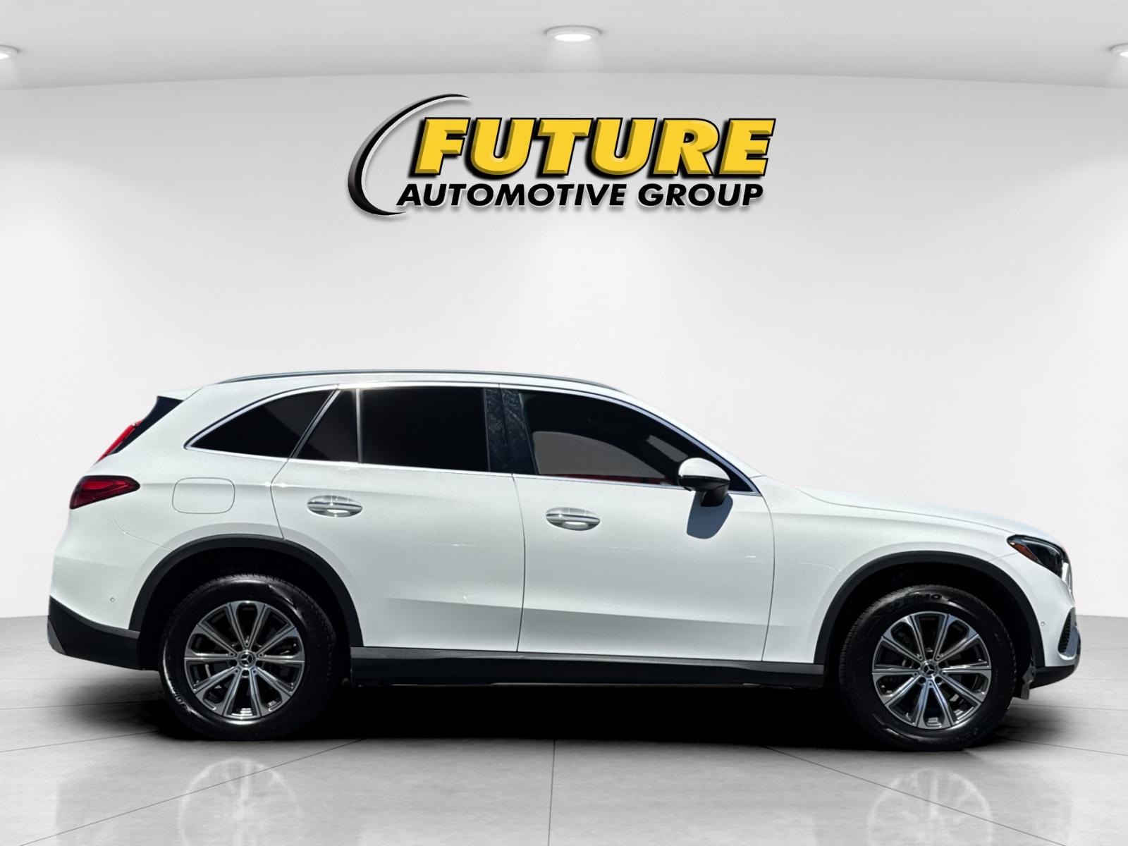 Used 2024 White Mercedes-Benz GLC 300 image 3