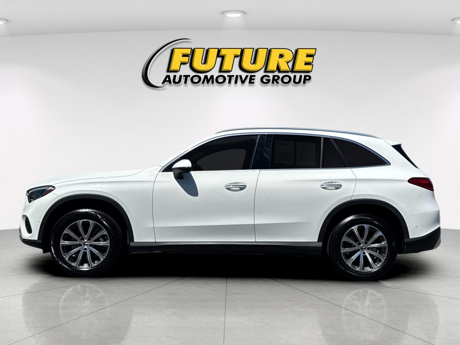 Used 2024 White Mercedes-Benz GLC 300 image 7