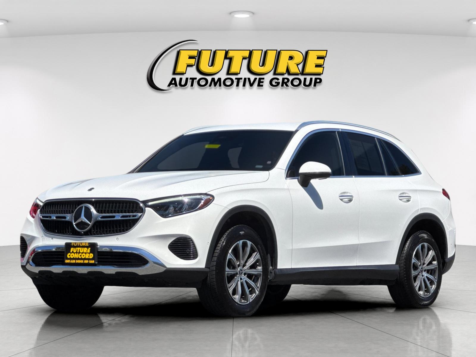 Used 2024 White Mercedes-Benz GLC 300 image 8
