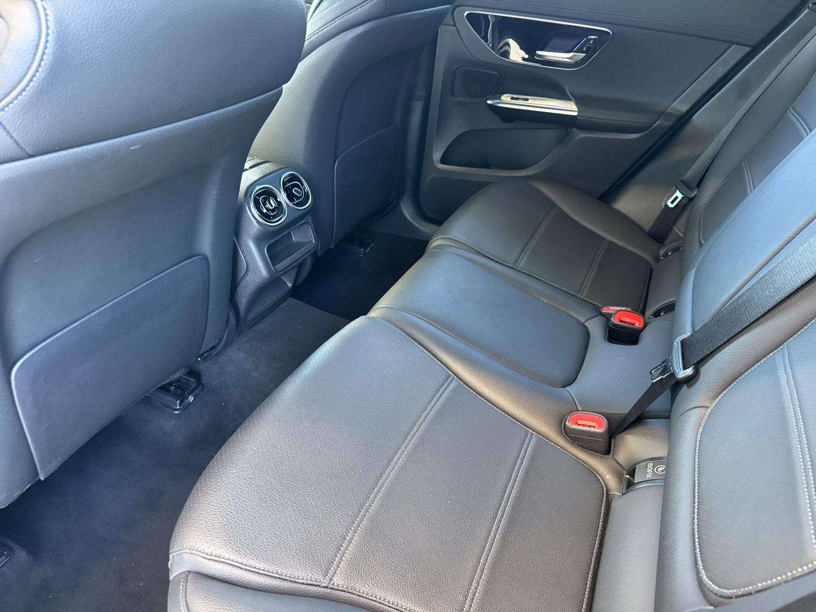 Used 2024 White Mercedes-Benz GLC 300 image 12