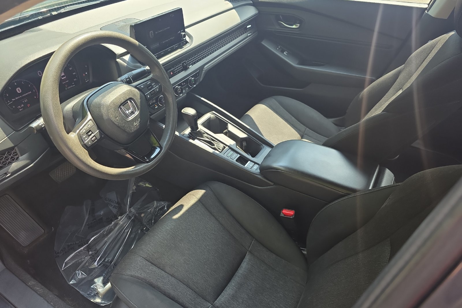 Used 2025 Meteorite Gray Metallic Honda SE image 11