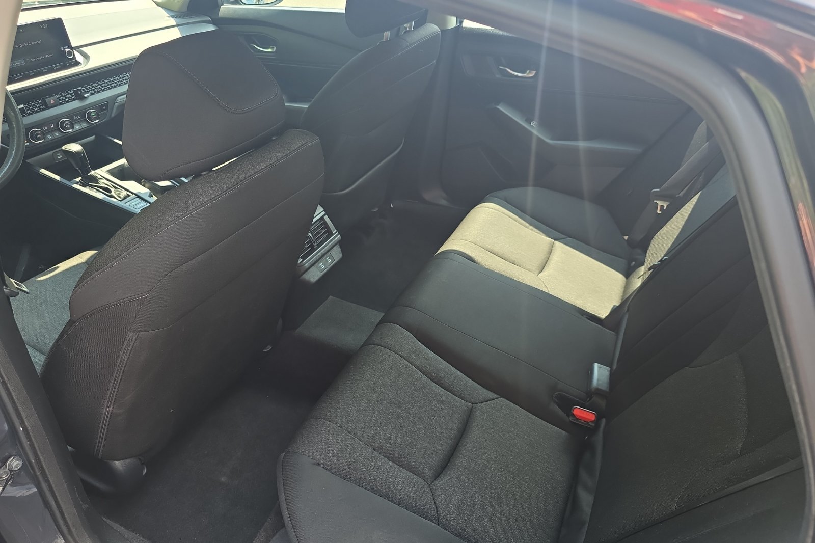 Used 2025 Meteorite Gray Metallic Honda SE image 13