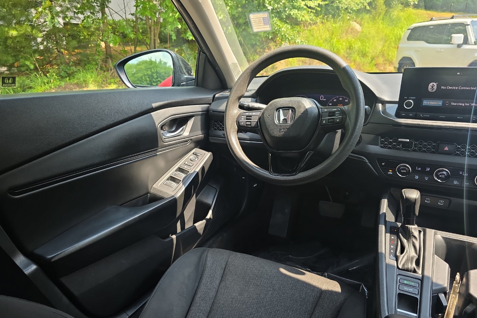 Used 2025 Meteorite Gray Metallic Honda SE image 15