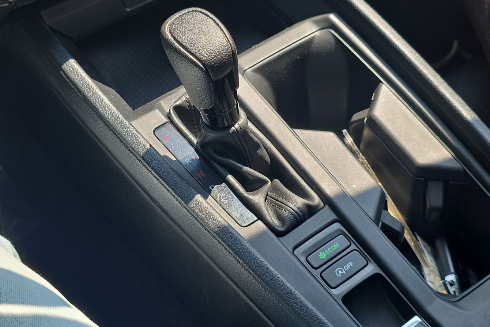 Used 2025 Meteorite Gray Metallic Honda SE image 21