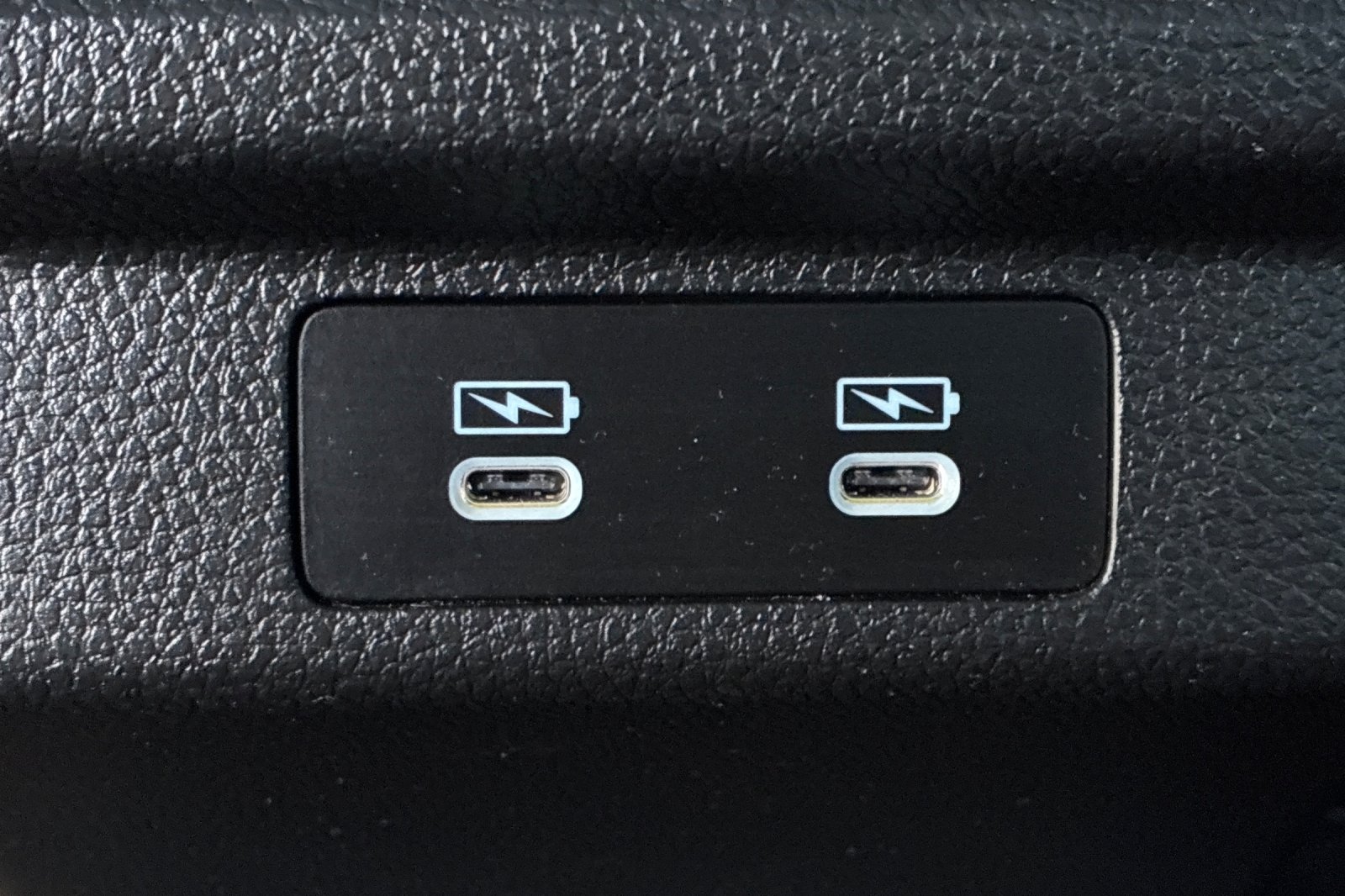 Used 2025 Platinum White Pearl Honda SE image 19