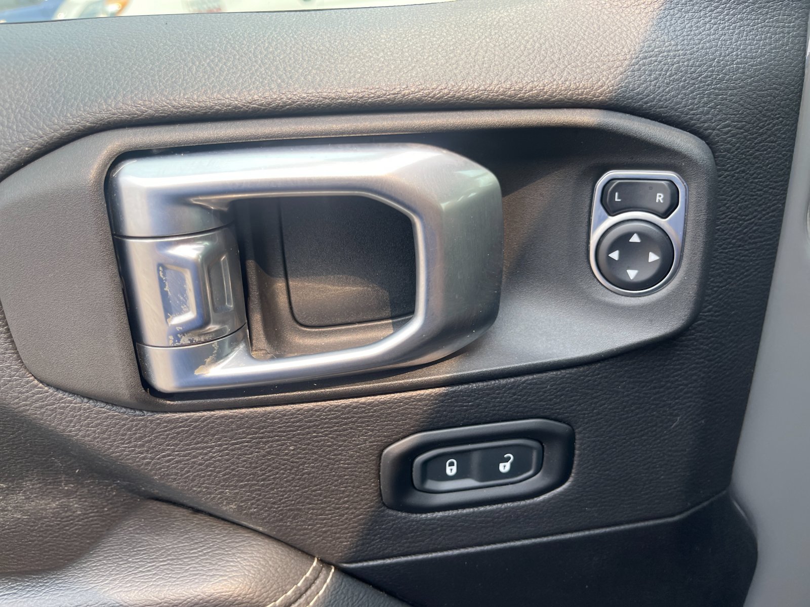 Used 2021 Gray Jeep Overland image 12