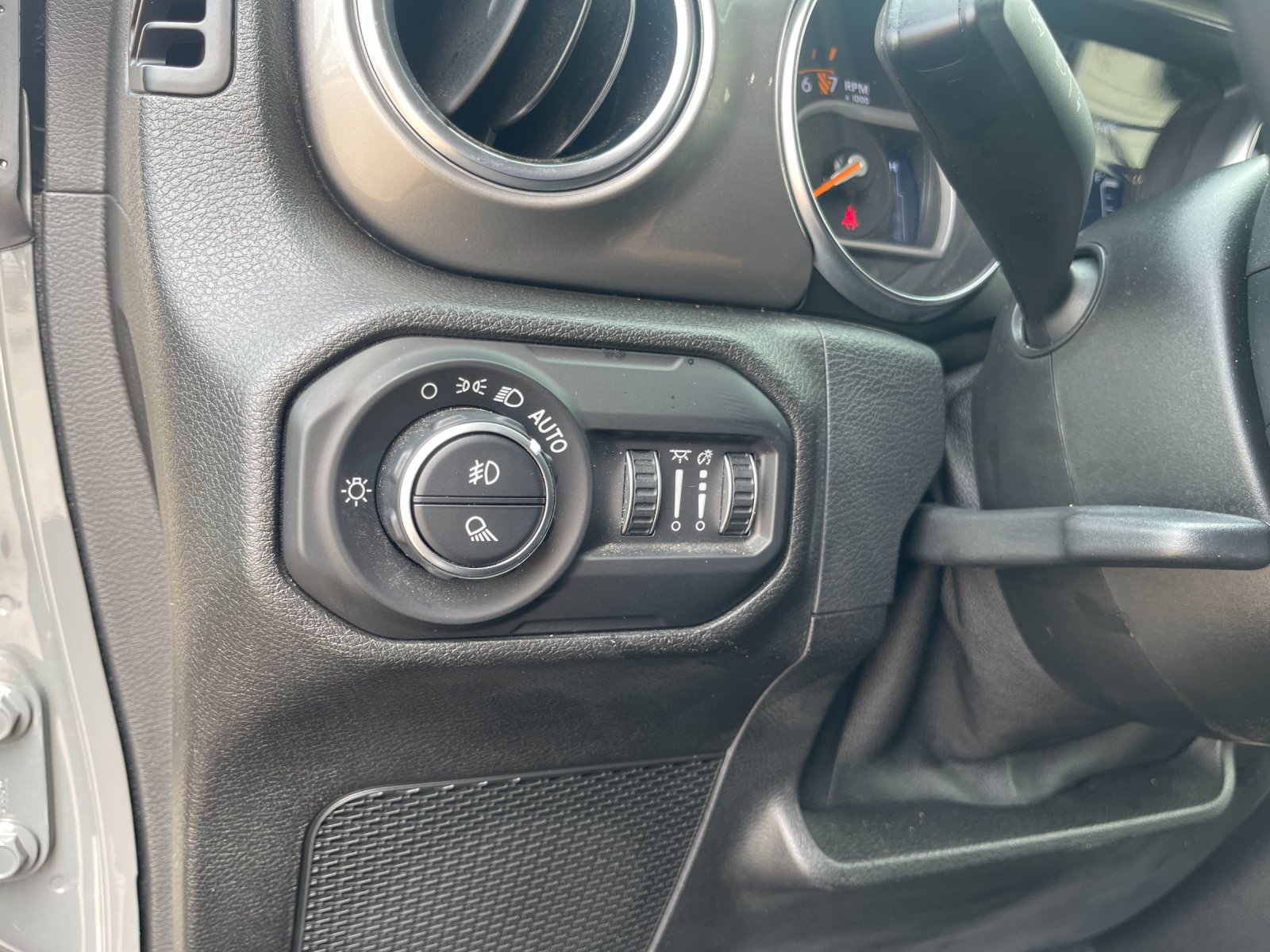 Used 2021 Gray Jeep Overland image 29