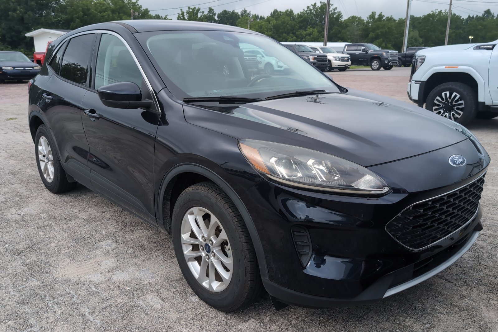 Used 2021 Blue Ford SE image 3