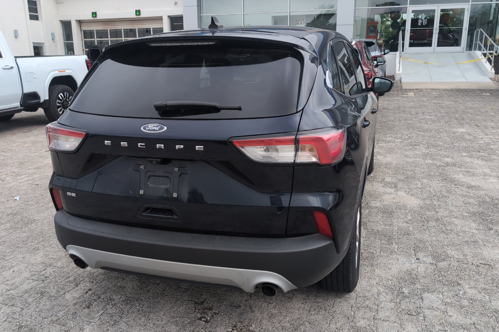 Used 2021 Blue Ford SE image 7