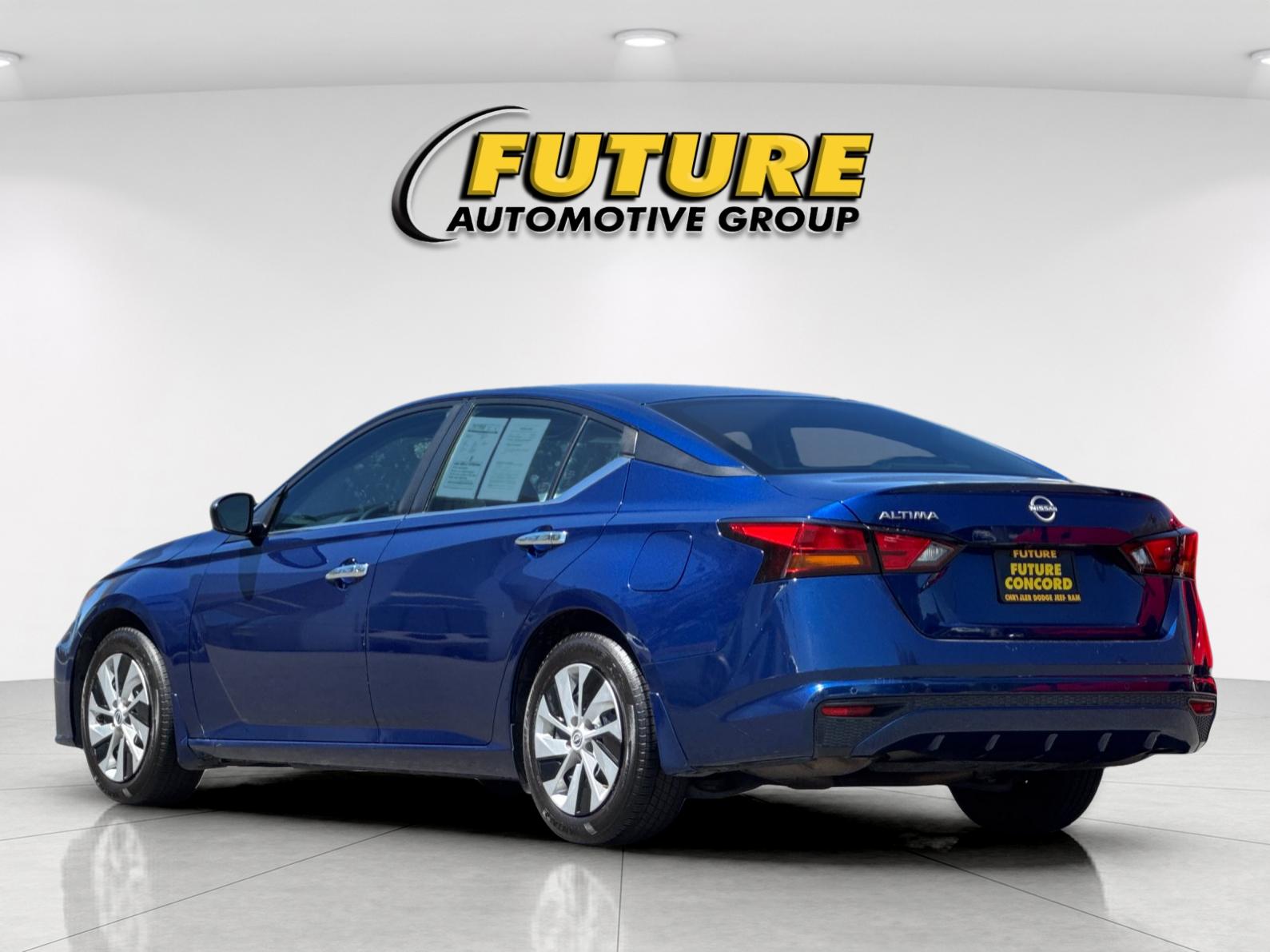 Used 2024 Blue Nissan 2.5 S image 6