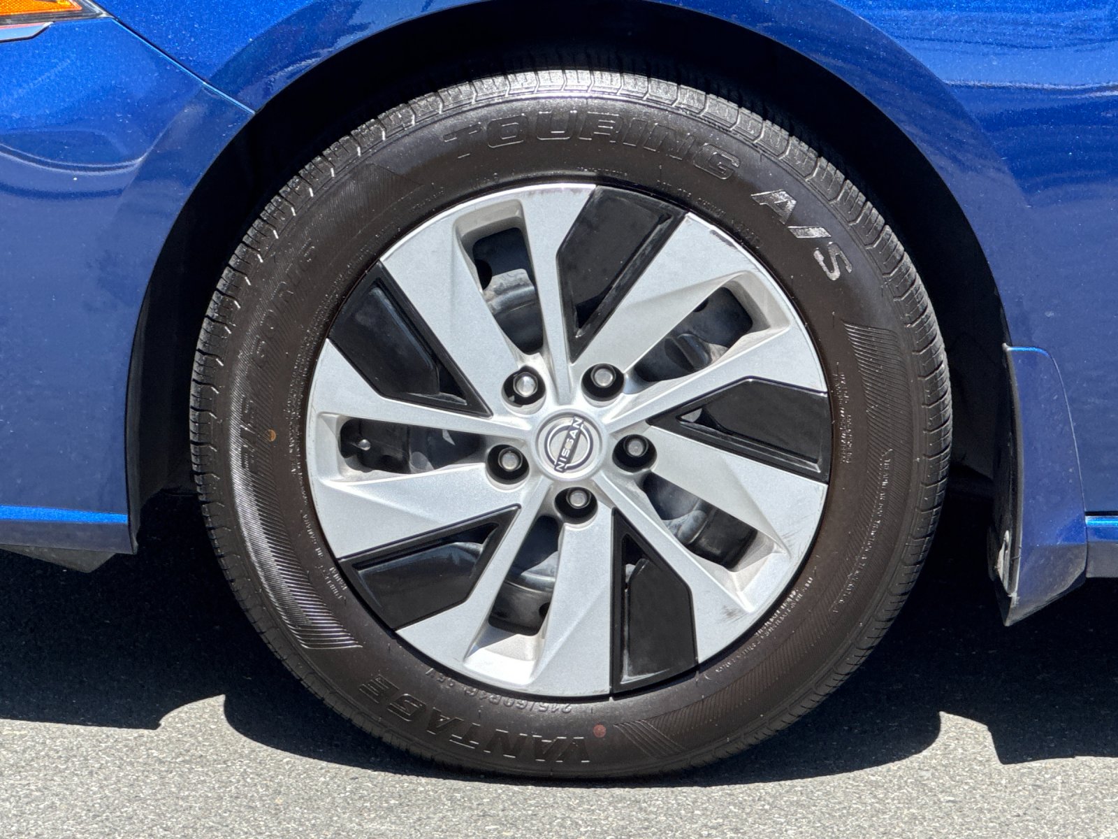 Used 2024 Blue Nissan 2.5 S image 24
