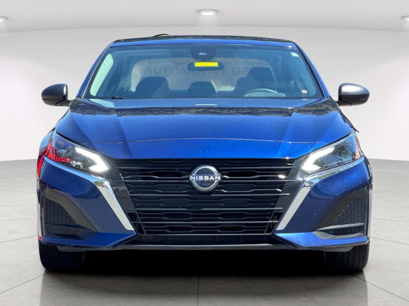 Used 2024 Blue Nissan 2.5 S image 9