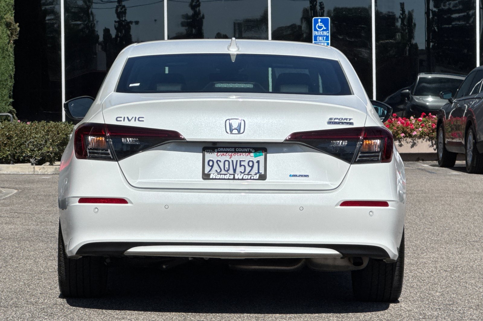 Certified Used 2025 Platinum White Pearl Honda Sport image 5