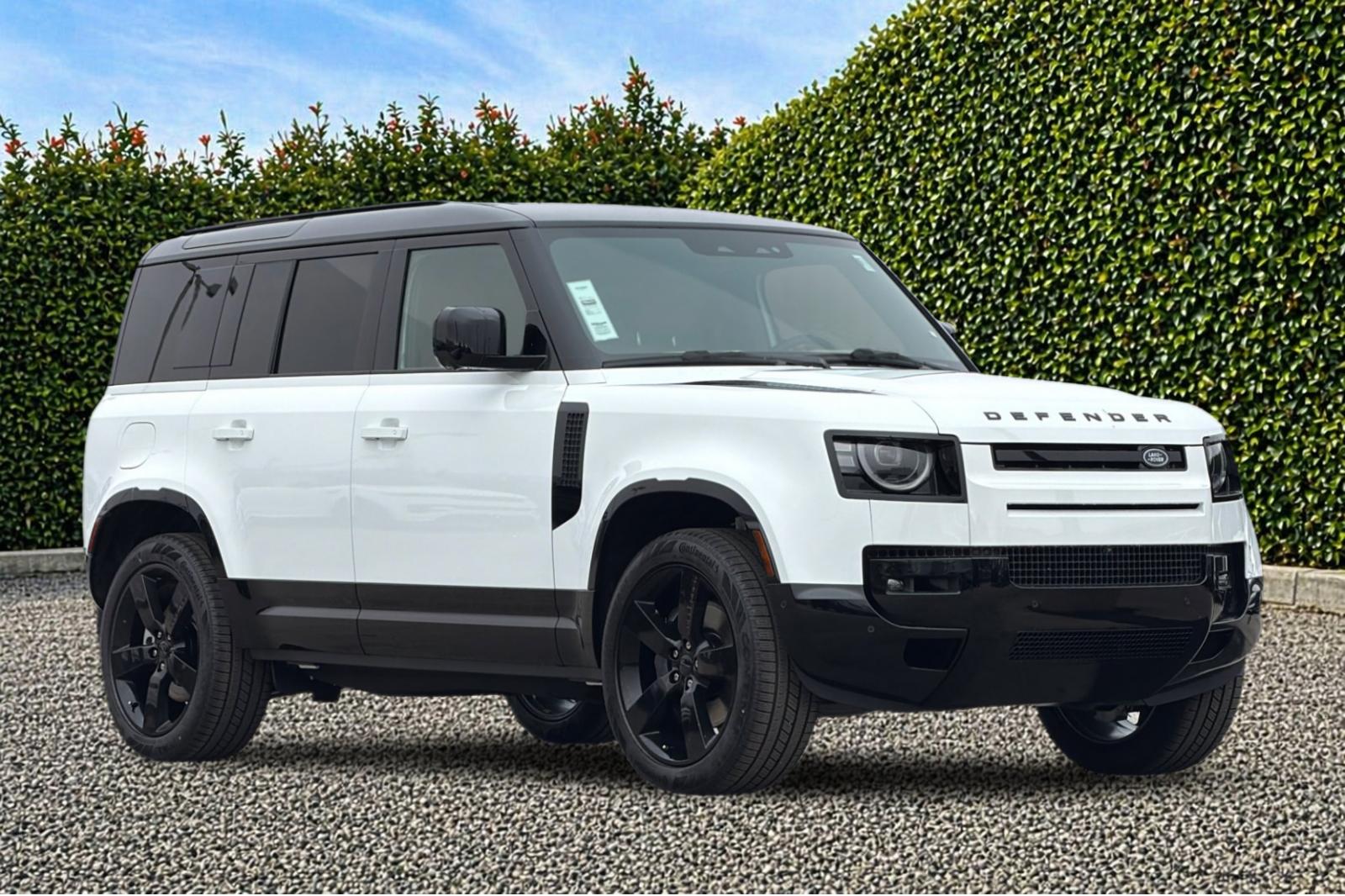 New 2026 Fuji White Land Rover X-Dynamic SE image 8