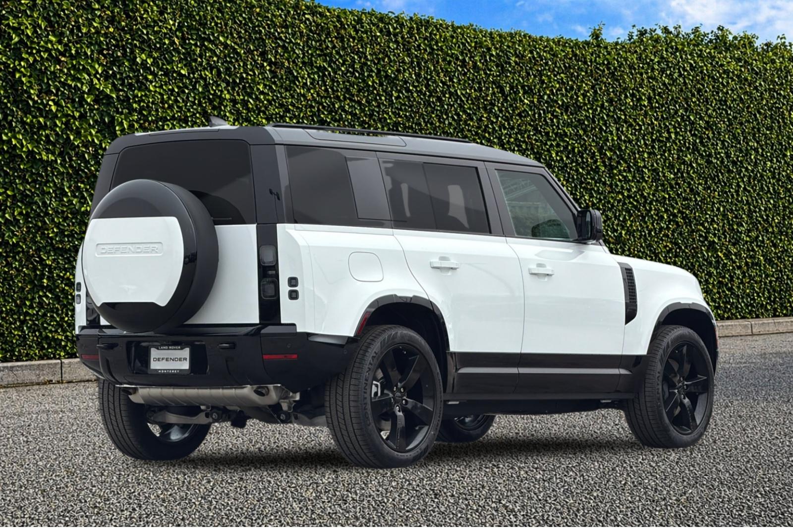 New 2026 Fuji White Land Rover X-Dynamic SE image 6