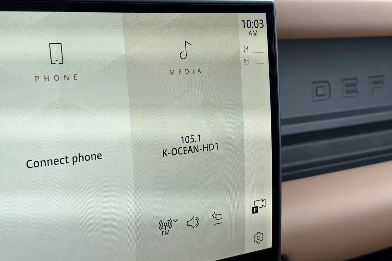 New 2026 Fuji White Land Rover X-Dynamic SE image 18
