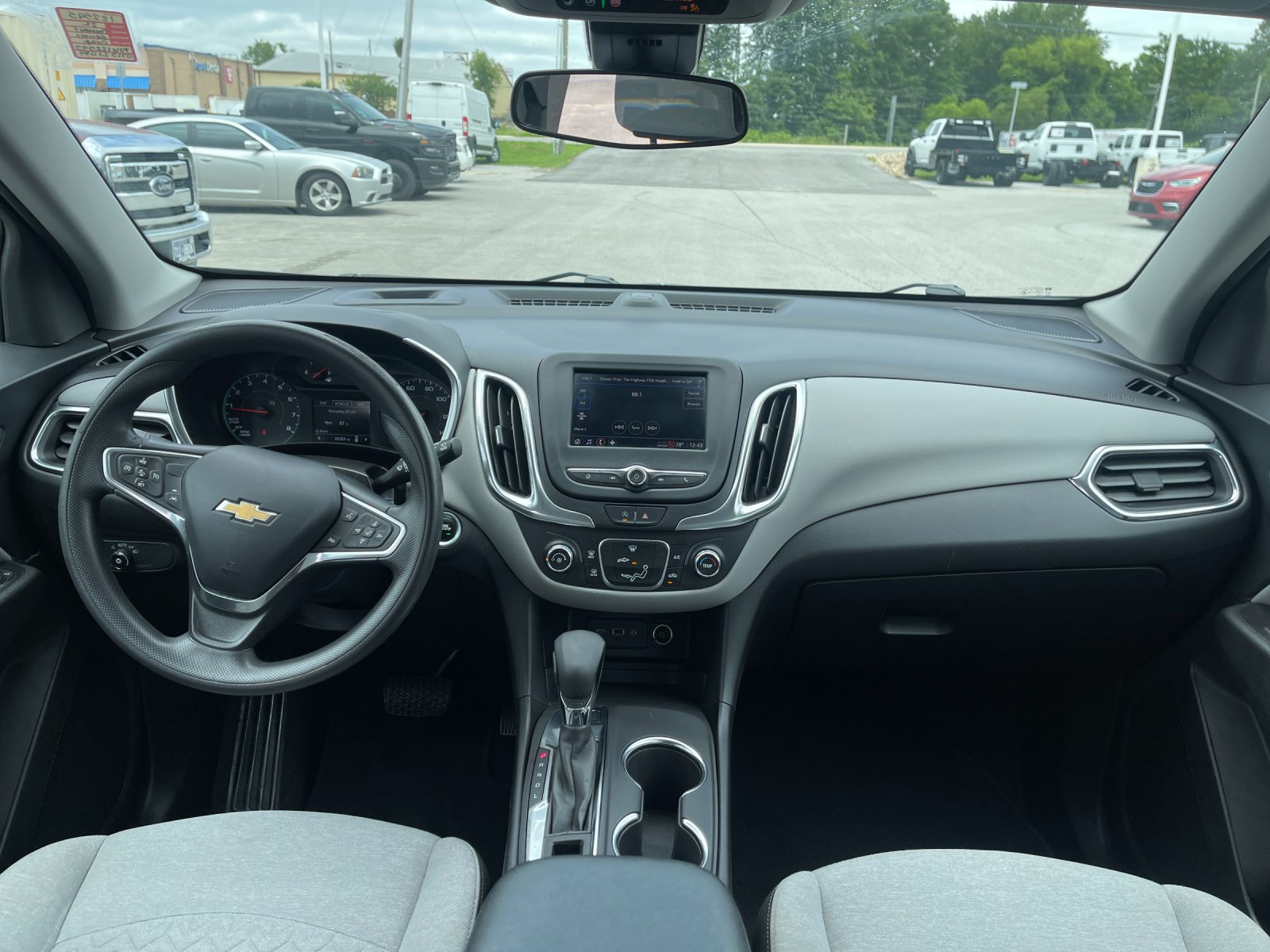 Used 2022 Gray Chevrolet LS image 15