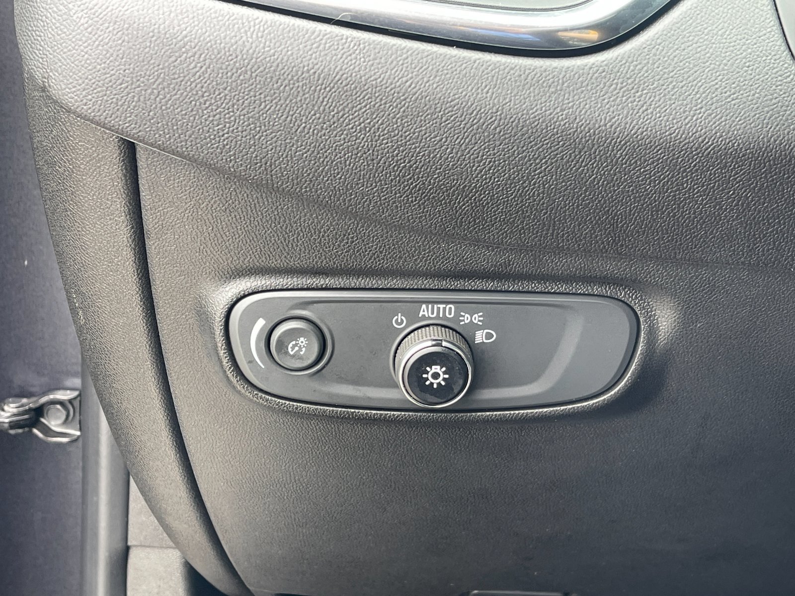 Used 2022 Gray Chevrolet LS image 30