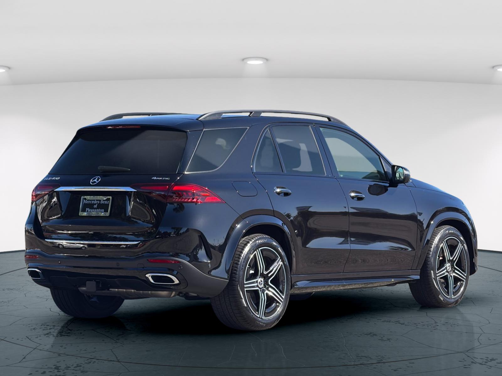 Certified Used 2025 Obsidian Black Metallic Mercedes-Benz GLE 450 4D Sport Utility 4MATIC® image 7