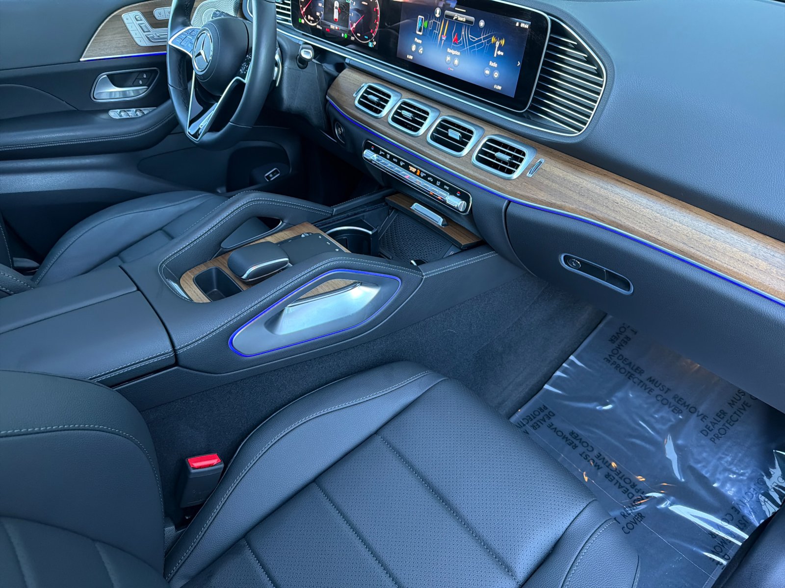 Certified Used 2025 Obsidian Black Metallic Mercedes-Benz GLE 450 4D Sport Utility 4MATIC® image 20