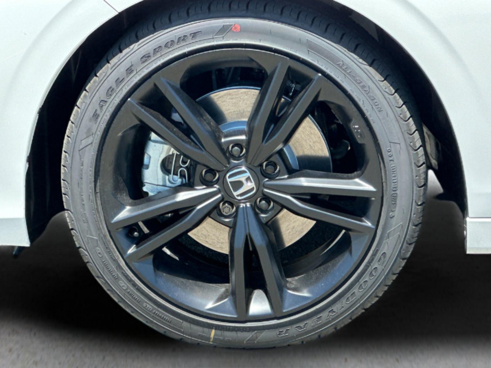 New 2026 Platinum White Pearl Honda  image 33