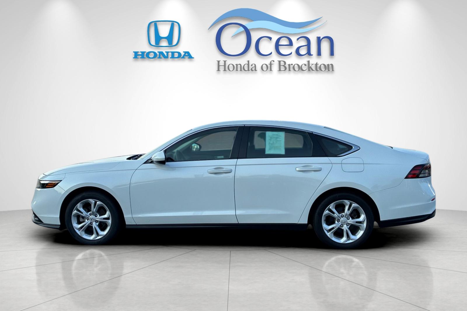 Used 2024 Platinum White Pearl Honda LX image 6
