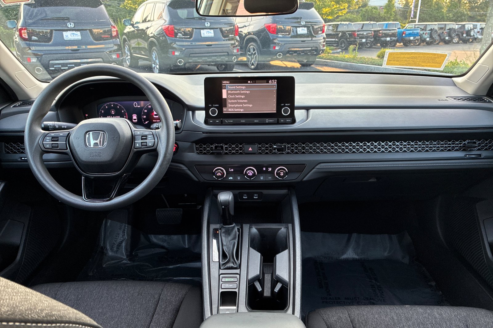 Used 2024 Platinum White Pearl Honda LX image 16