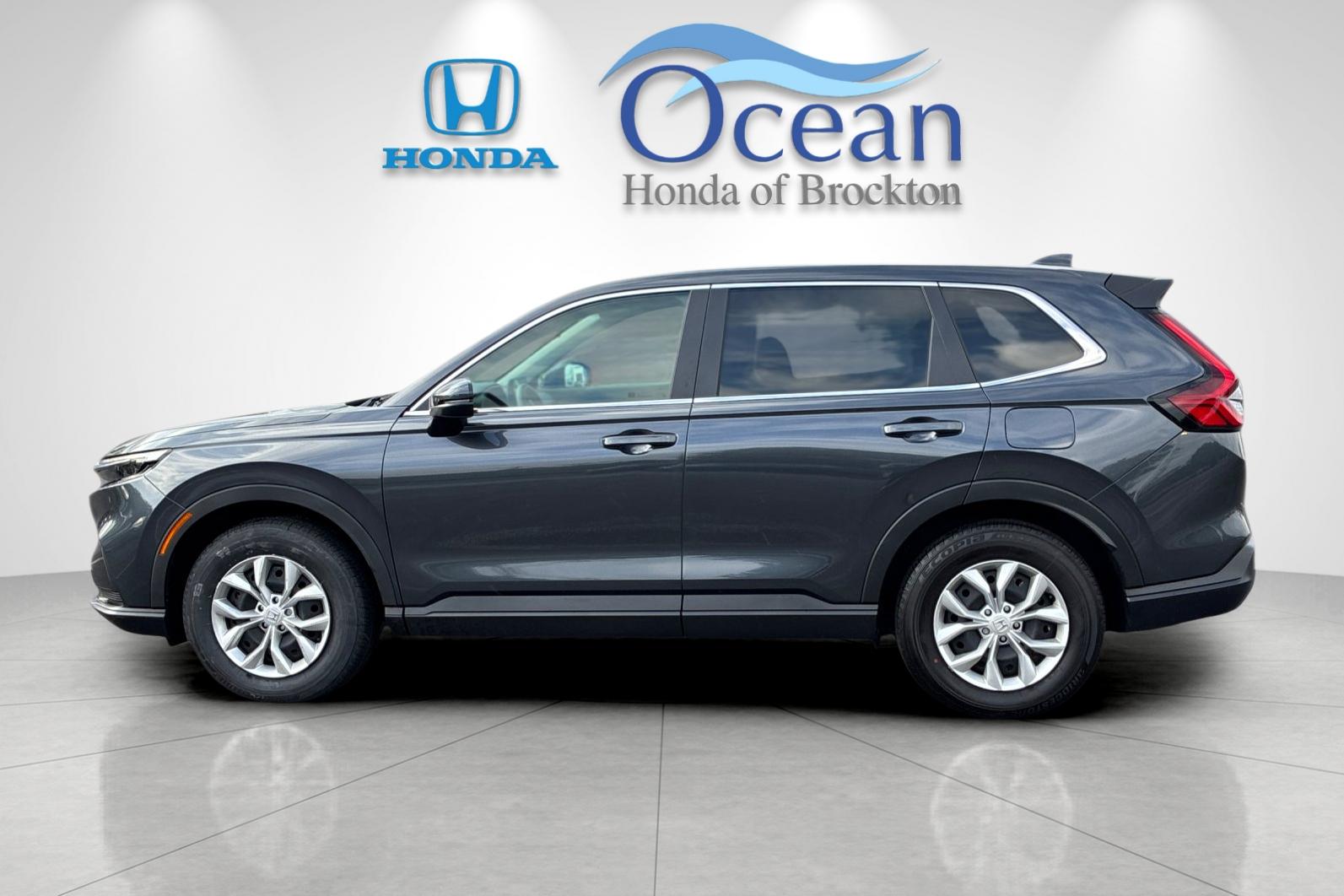 Used 2025 Meteorite Gray Metallic Honda LX image 4