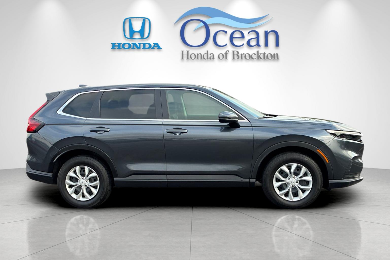 Used 2025 Meteorite Gray Metallic Honda LX image 2