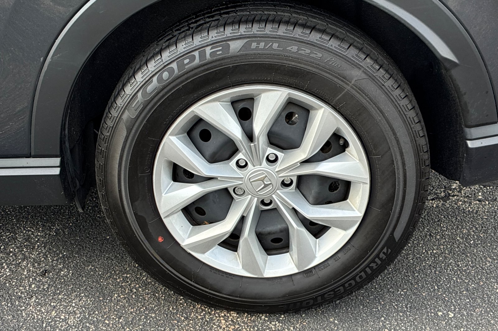 Used 2025 Meteorite Gray Metallic Honda LX image 35