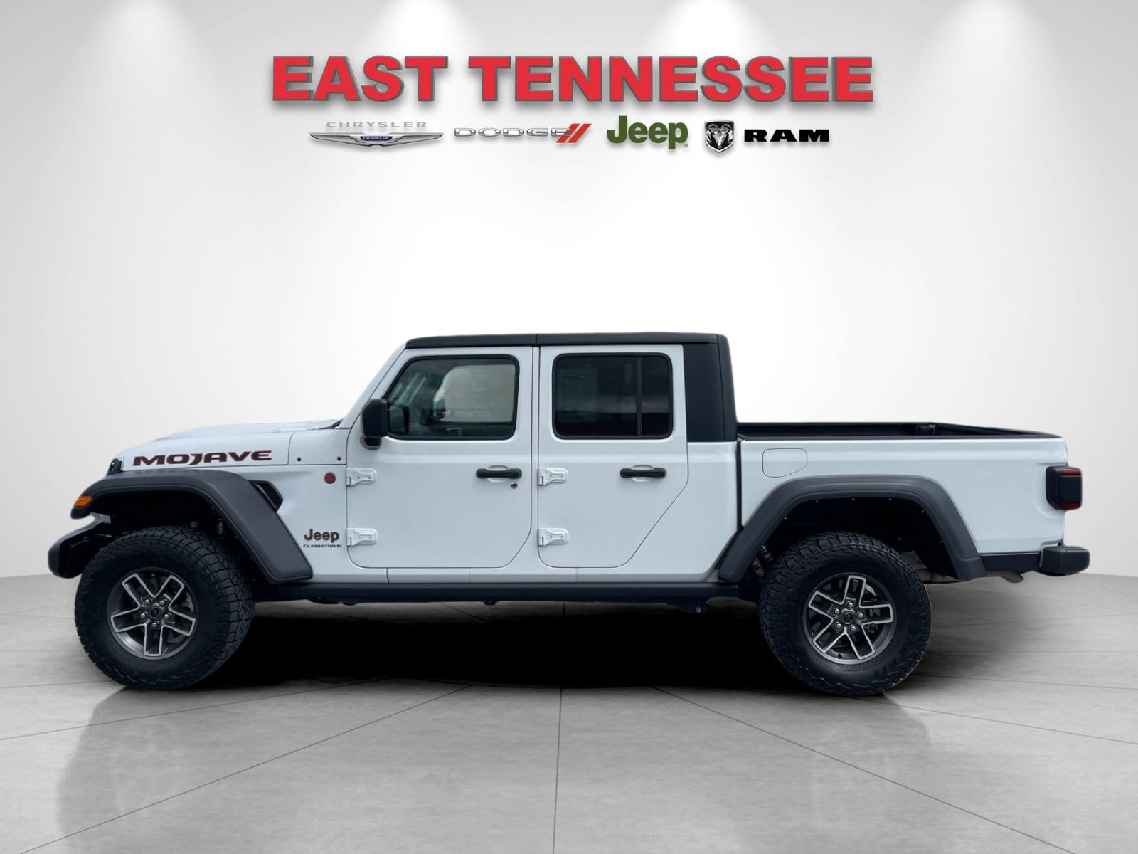 Used 2024 White Jeep Mojave image 6