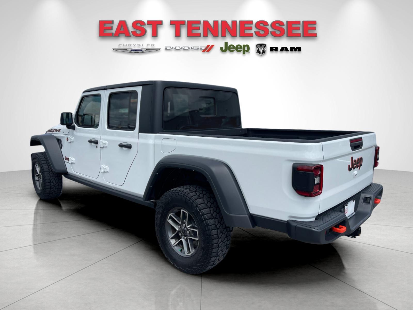 Used 2024 White Jeep Mojave image 5