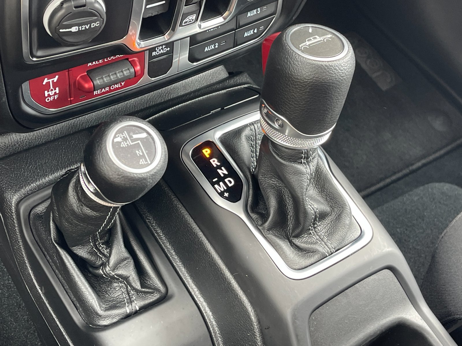 Used 2024 White Jeep Mojave image 23