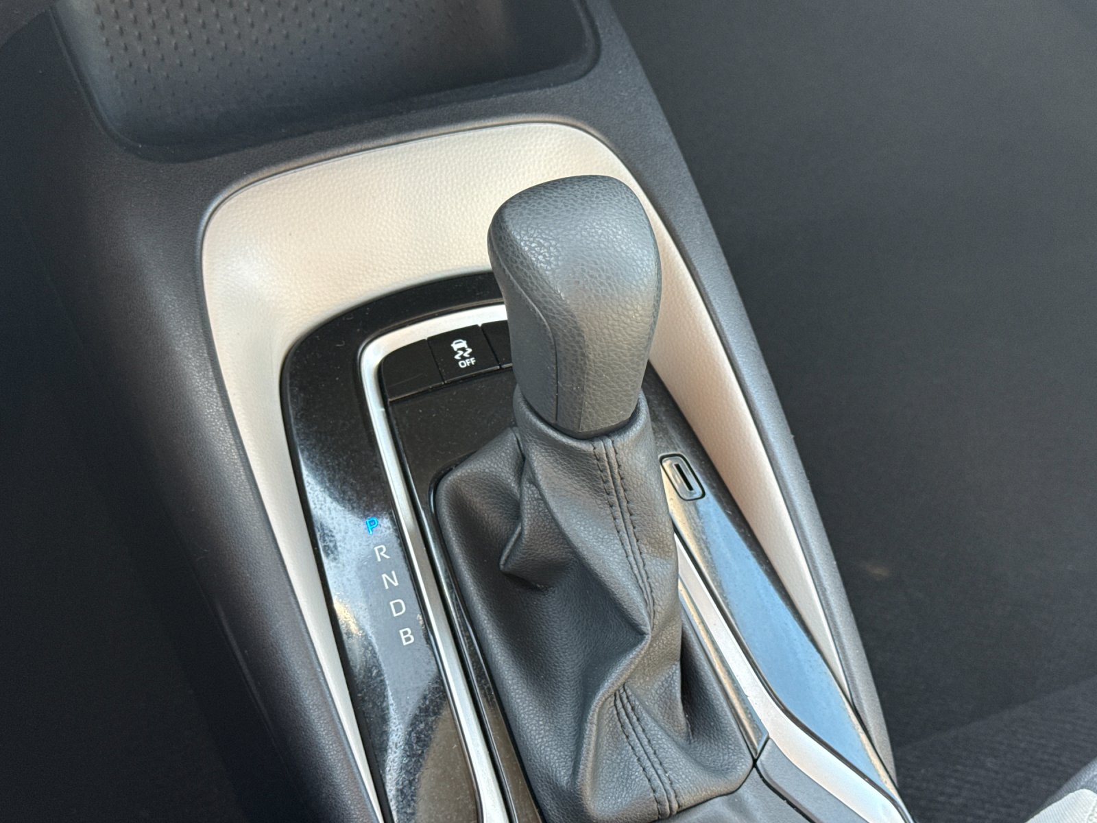 Used 2025 Black Toyota LE image 17