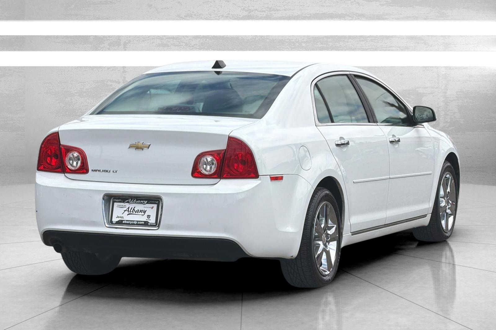 Used 2012 White Chevrolet LT image 5