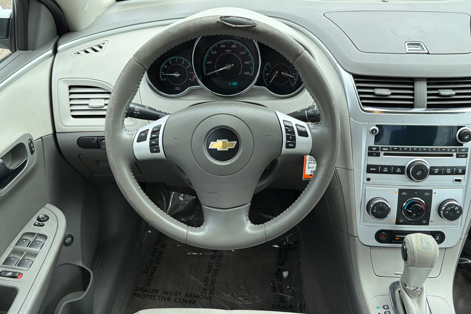 Used 2012 White Chevrolet LT image 12
