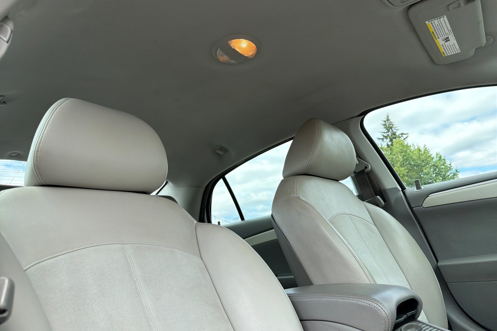 Used 2012 White Chevrolet LT image 14