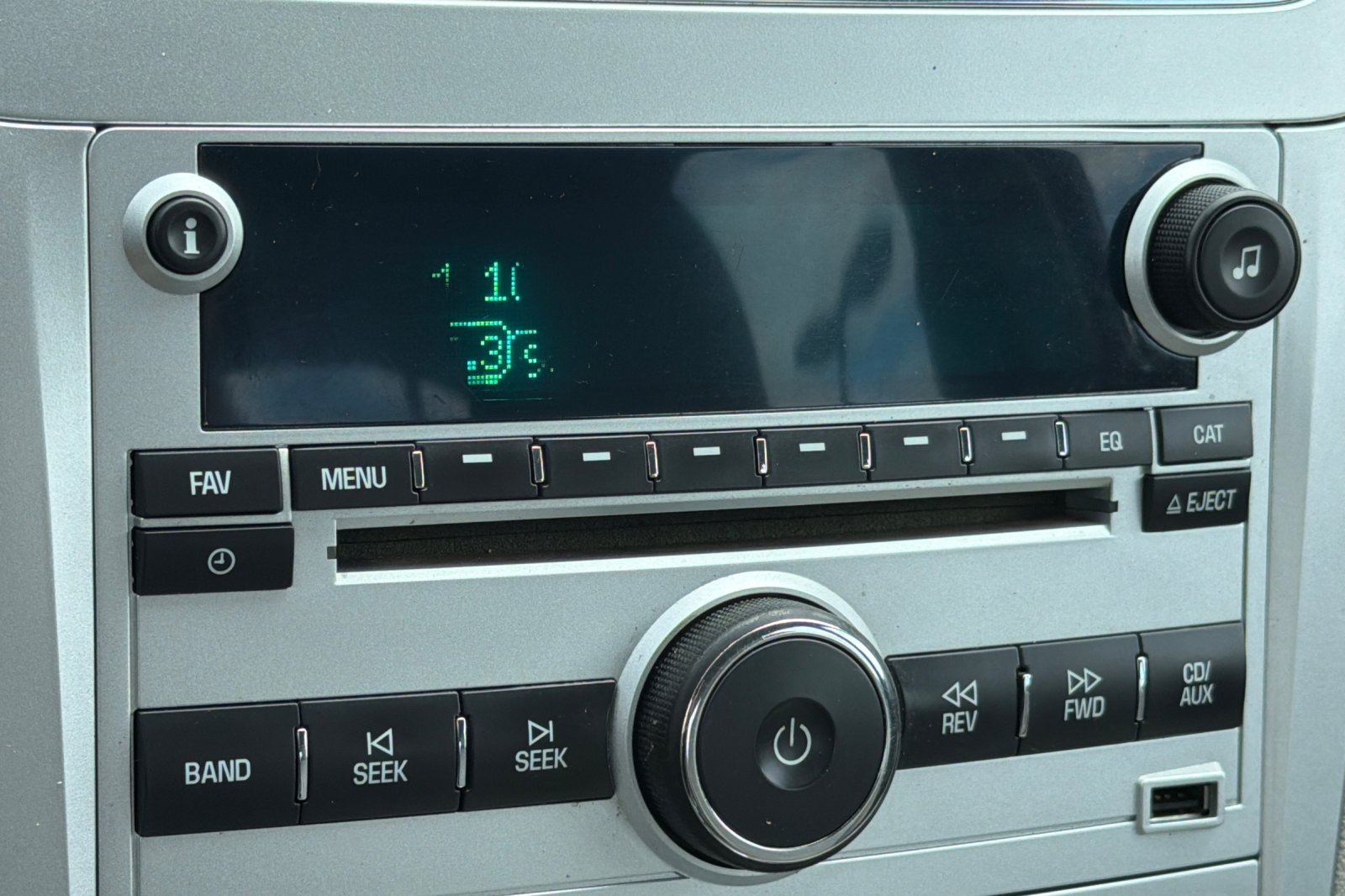 Used 2012 White Chevrolet LT image 15