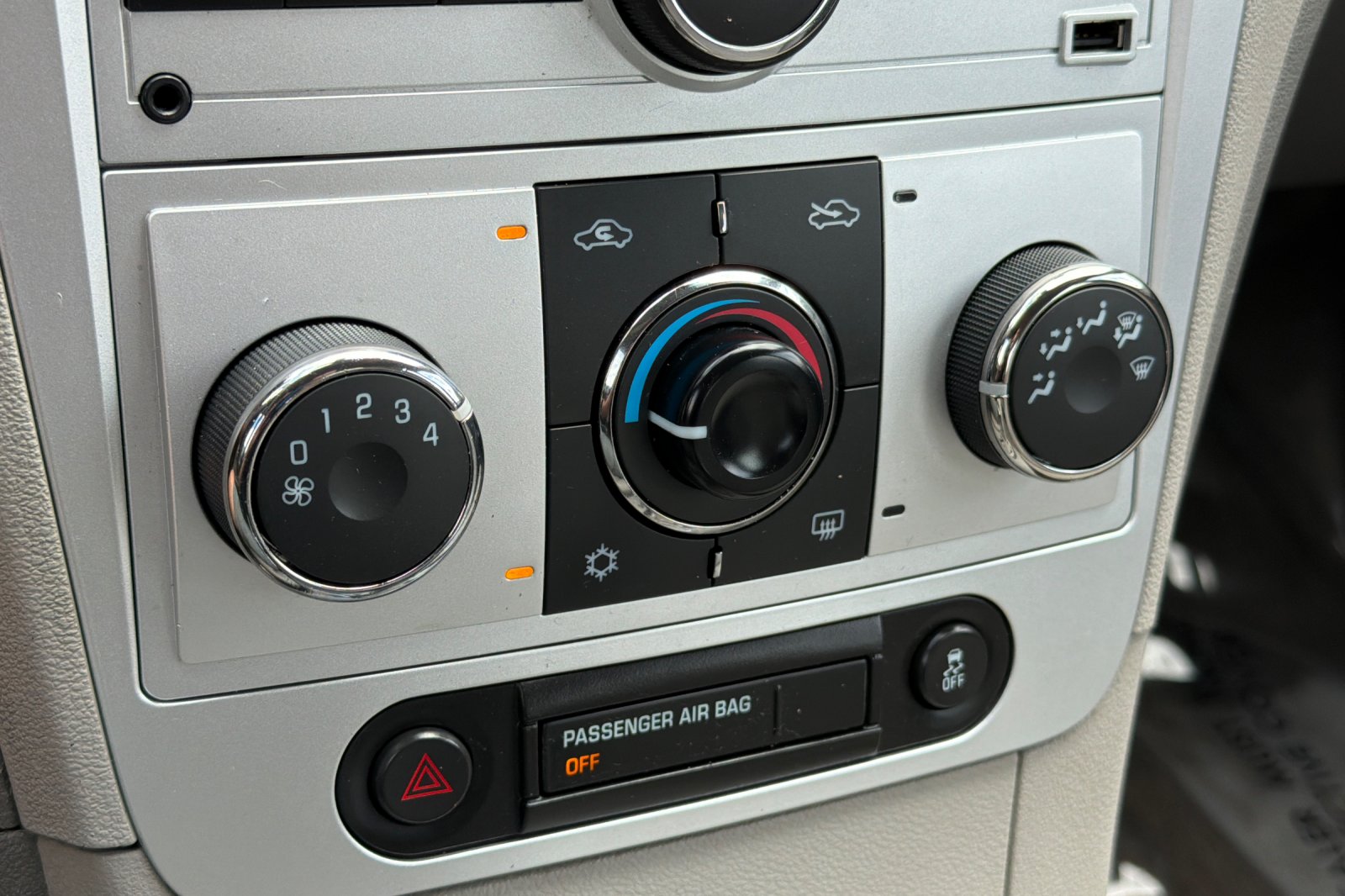 Used 2012 White Chevrolet LT image 16