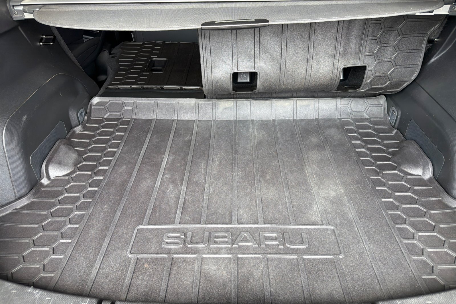 Used 2019 Venetian Red Pearl Subaru Premium image 13