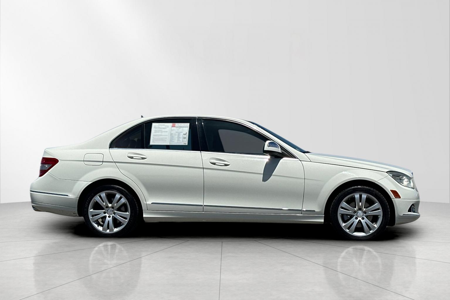 Used 2008 White Mercedes-Benz C 300 image 7
